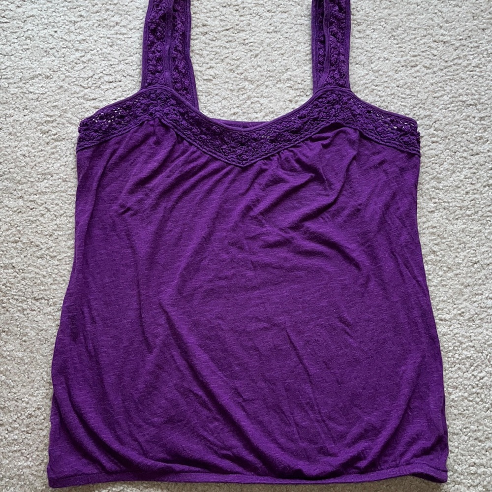 ON Crochet tank size medium